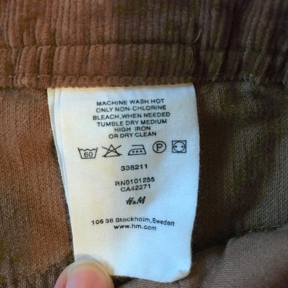 HP🎉 H&M Brown Caramel Corduroy Mini Skirt Size 6 - Picture 10 of 11